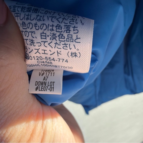 Lands' End Men’s M Down Vest Light Blue Quilted Sleeveless Goose Puffer Jacket - Picture 7 of 7